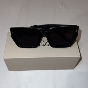 DEZI Switch Sunglasses